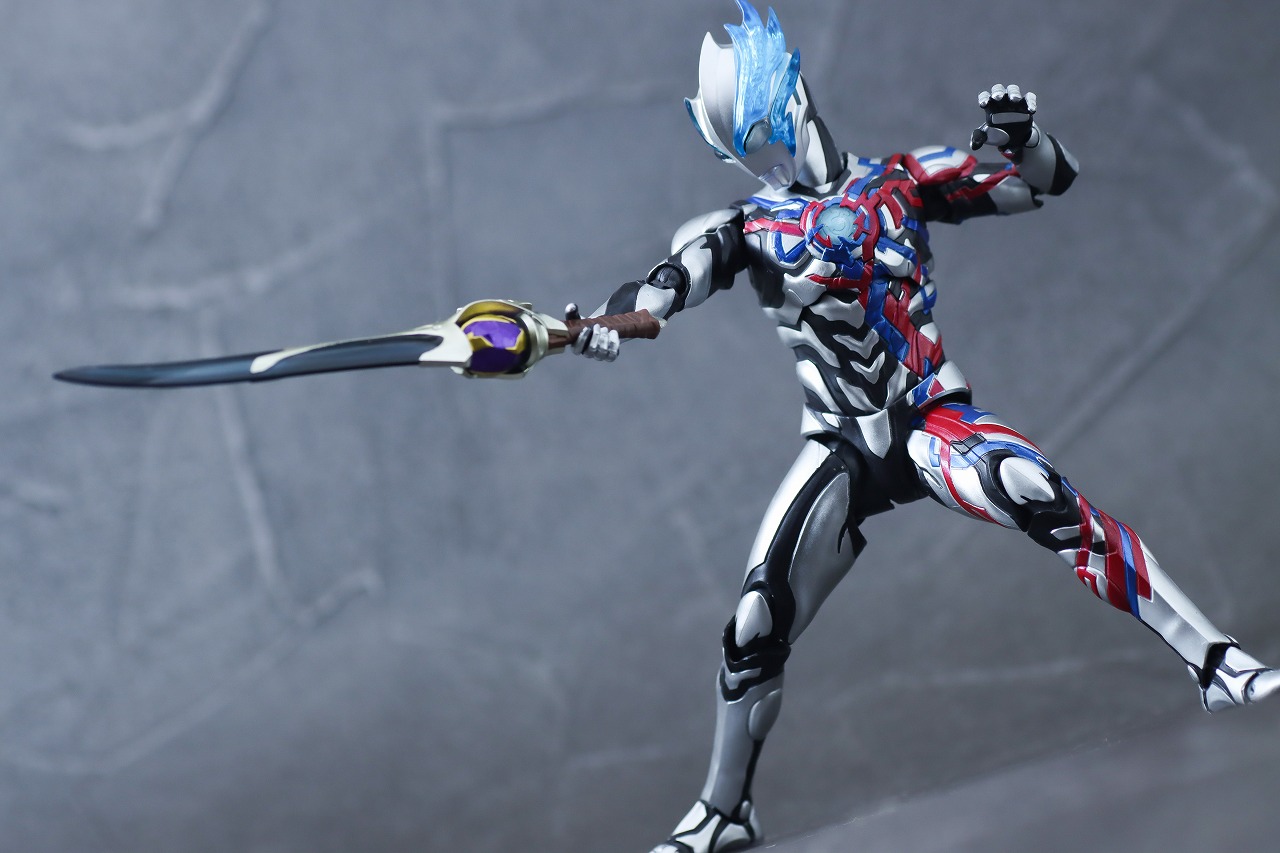 S.H.フィギュアーツ　ウルトラマンブレーザー　レビュー　アクション　