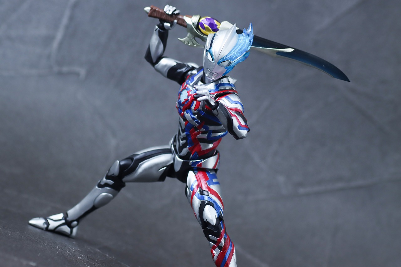 S.H.フィギュアーツ　ウルトラマンブレーザー　レビュー　アクション　