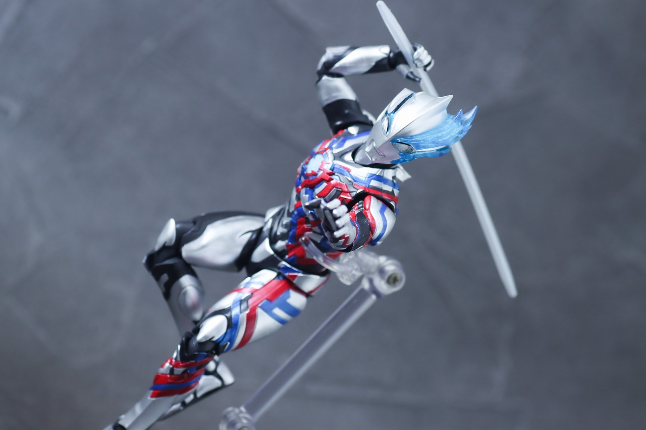 S.H.フィギュアーツ　ウルトラマンブレーザー　レビュー　アクション　