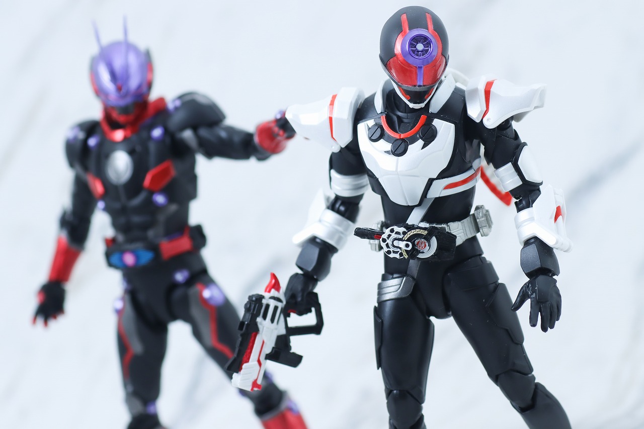 S.H.フィギュアーツ　仮面ライダーグレア　レビュー　アクション