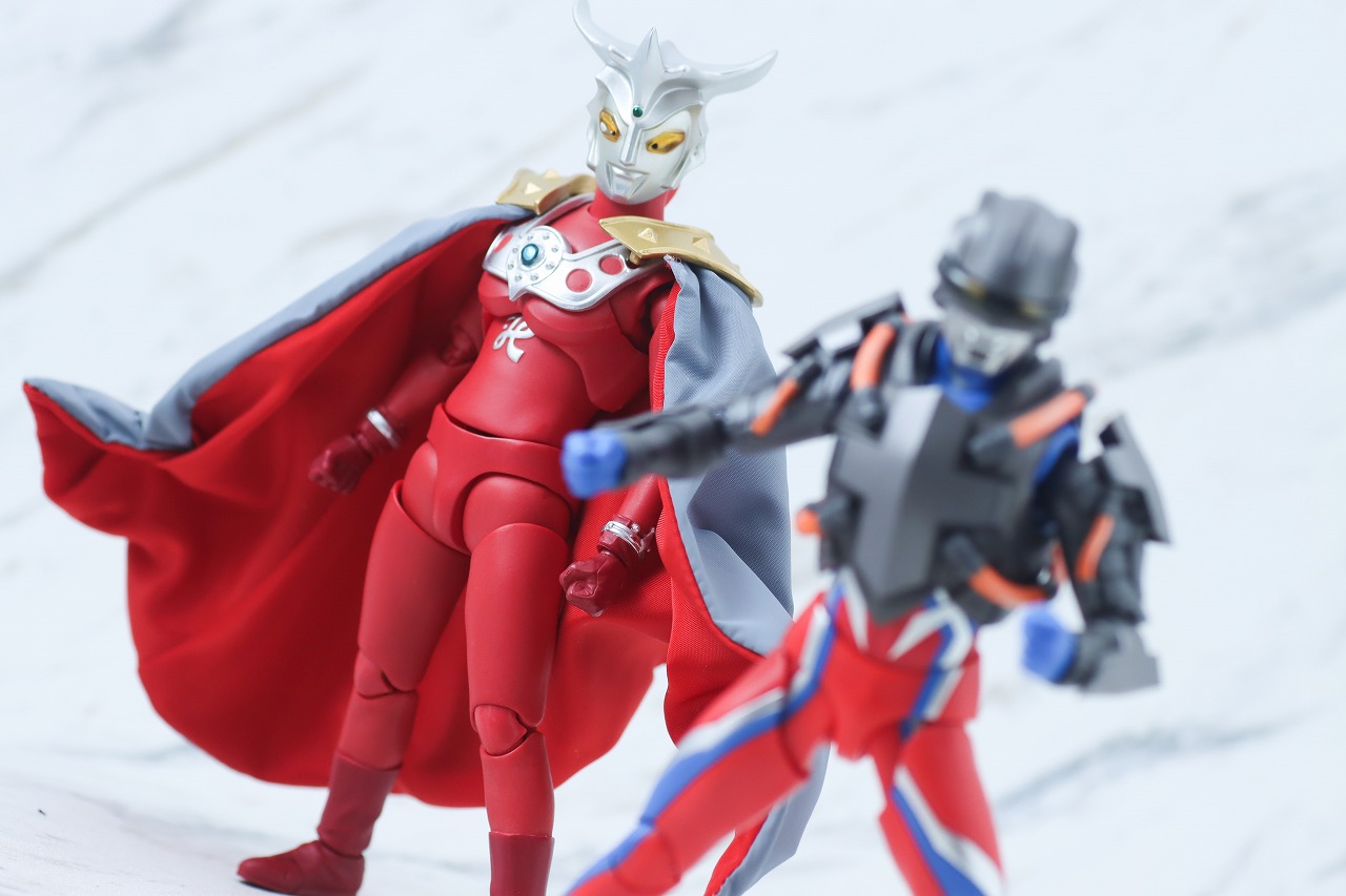 S.H.フィギュアーツ　ウルトラマント　ウルトラマンレオ　レビュー　アクション　テクターギア零