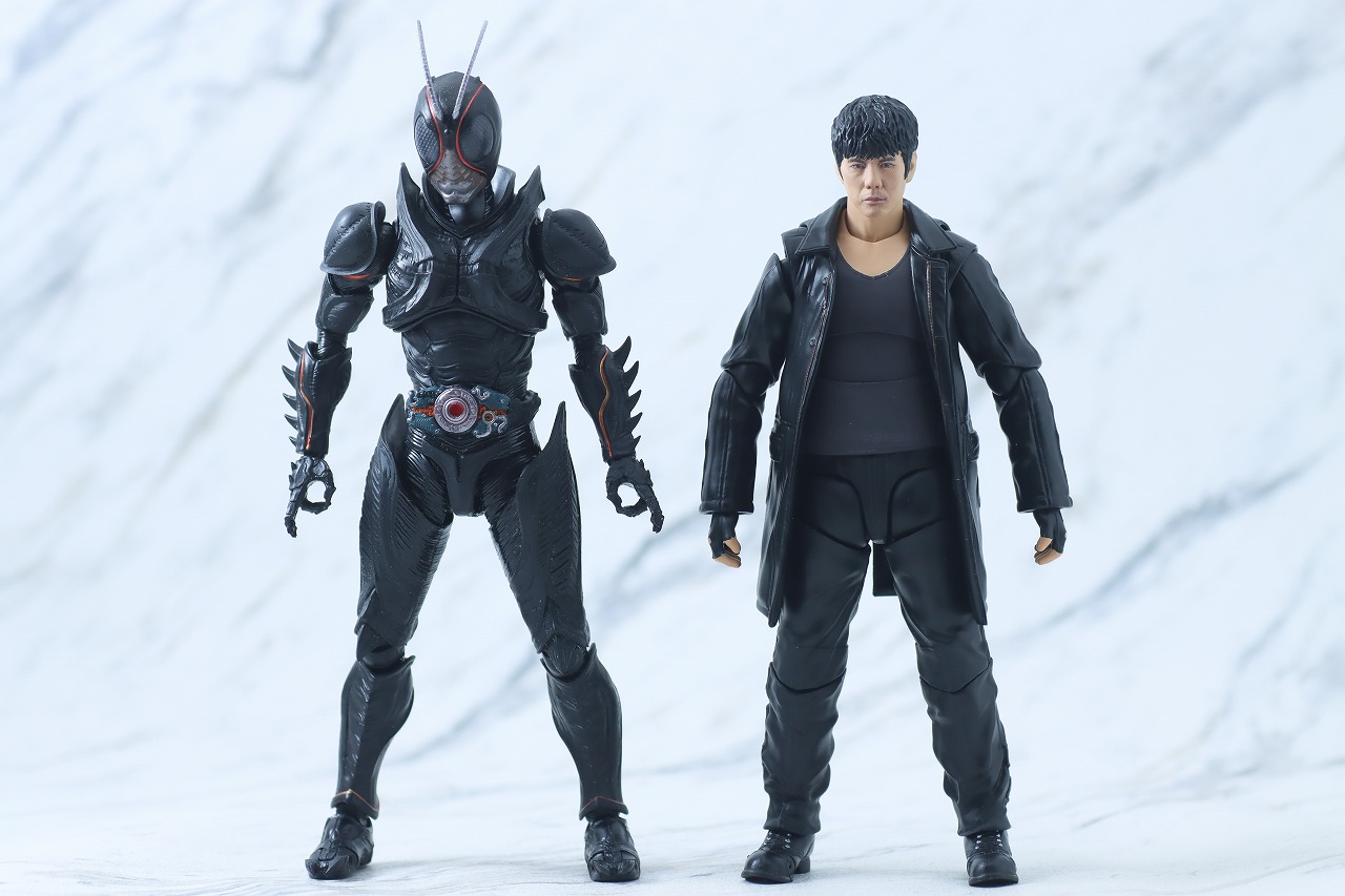 S.H.フィギュアーツ　南光太郎　仮面ライダーBLACK SUN　レビュー　本体　比較