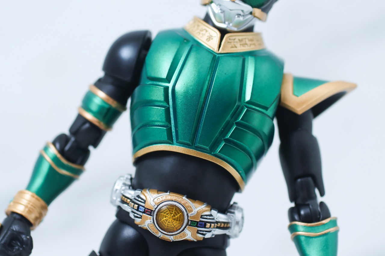 S.H.フィギュアーツ　仮面ライダークウガ ライジングペガサス　真骨彫製法　レビュー　本体