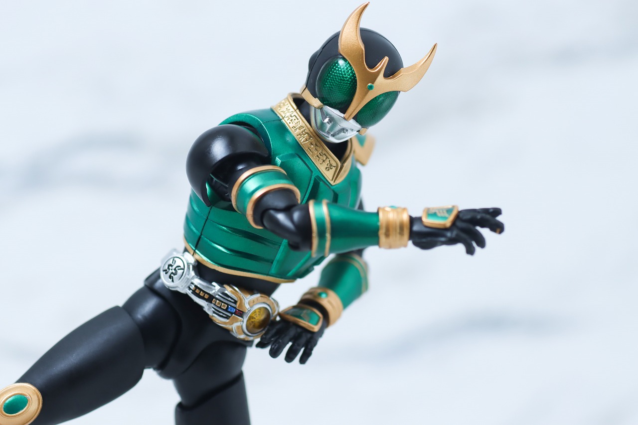 S.H.フィギュアーツ　仮面ライダークウガ ライジングペガサス　真骨彫製法　レビュー　アクション