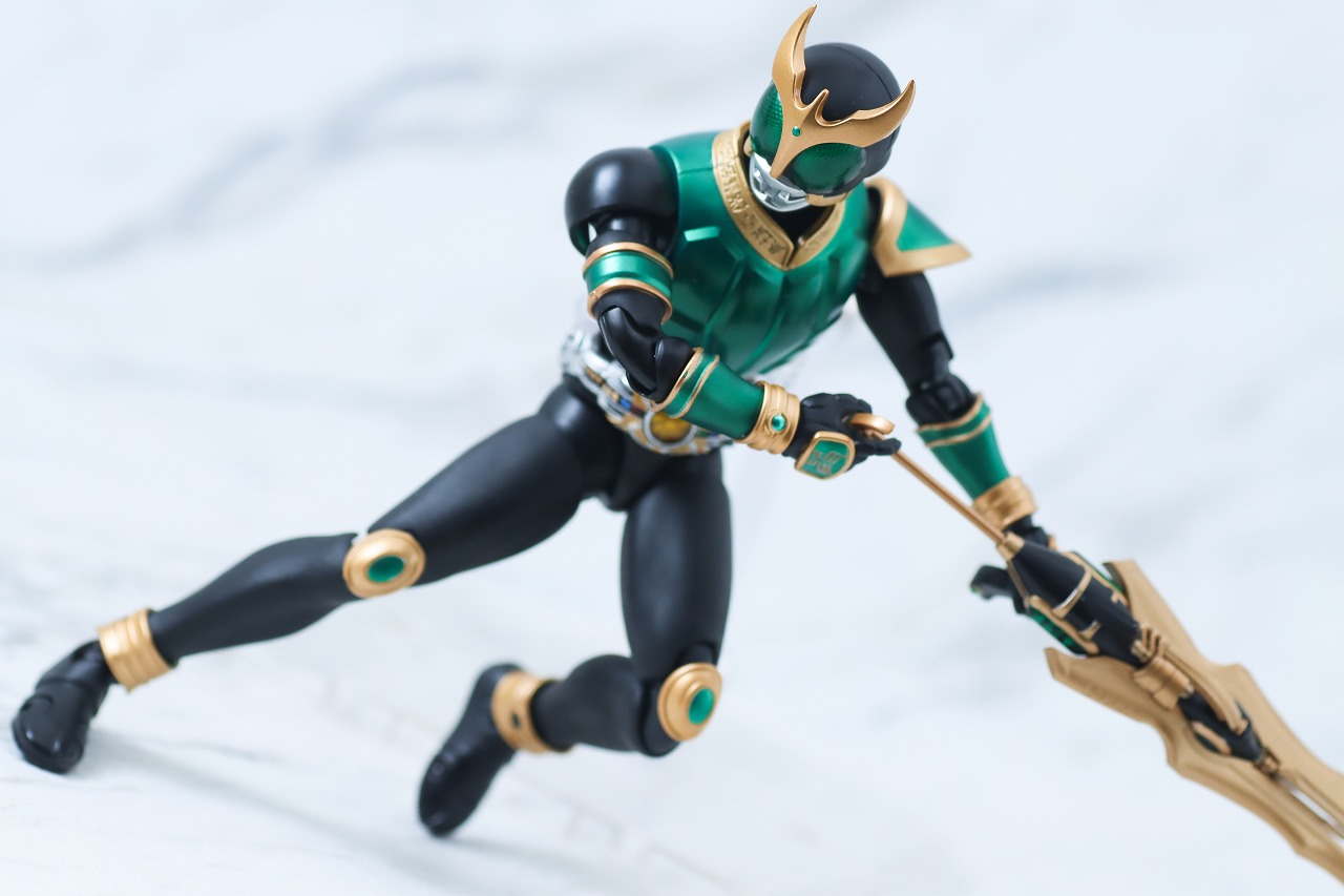 S.H.フィギュアーツ　仮面ライダークウガ ライジングペガサス　真骨彫製法　レビュー　アクション