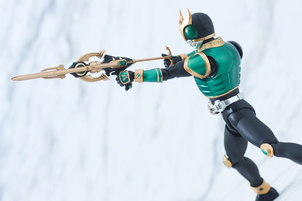 S.H.フィギュアーツ　仮面ライダークウガ ライジングペガサス　真骨彫製法　レビュー　アクション