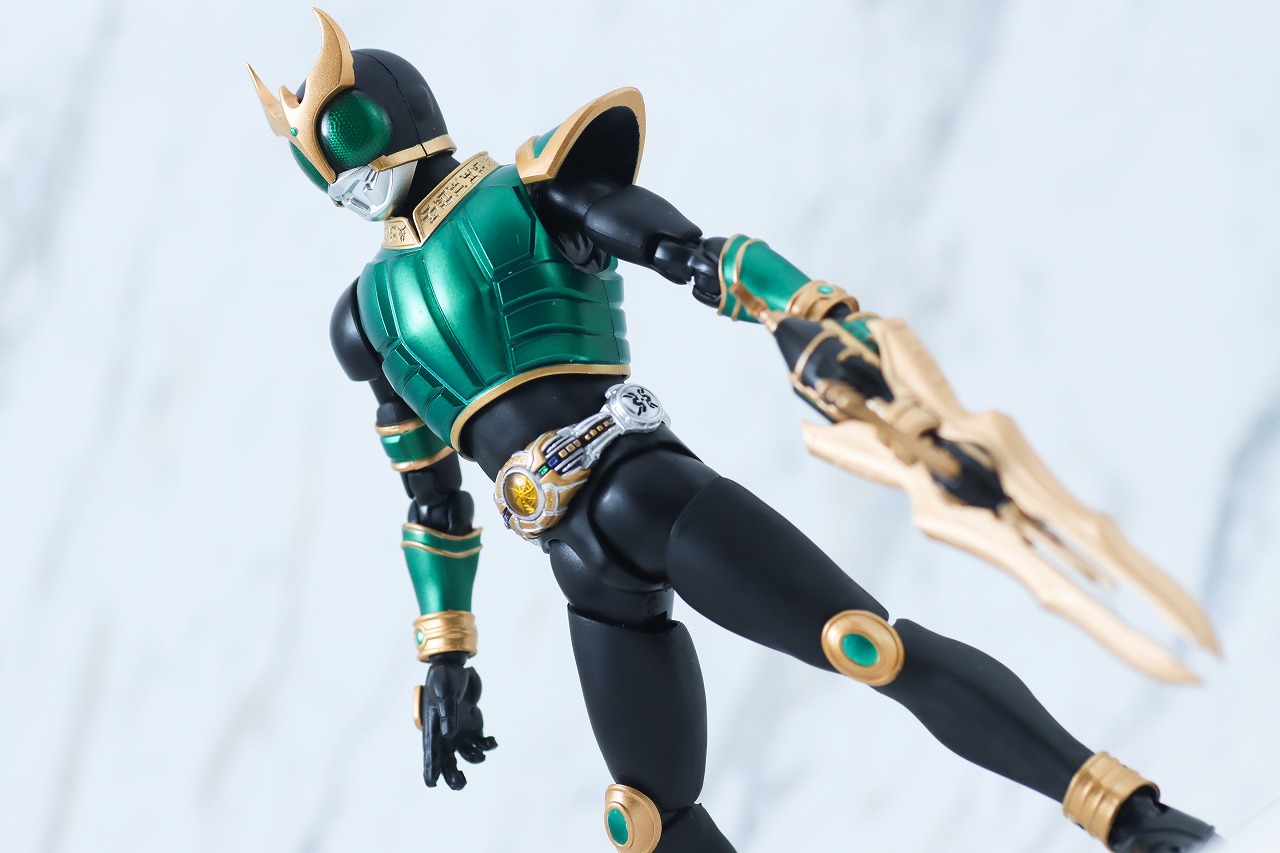 S.H.フィギュアーツ　仮面ライダークウガ ライジングペガサス　真骨彫製法　レビュー　アクション