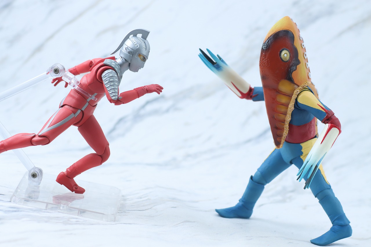 S.H.フィギュアーツ　メトロン星人 狙われた街Ver.　レビュー　アクション　ウルトラセブン