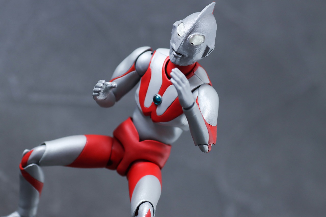 S.H.フィギュアーツ　ウルトラマン　Aタイプ　レビュー　アクション