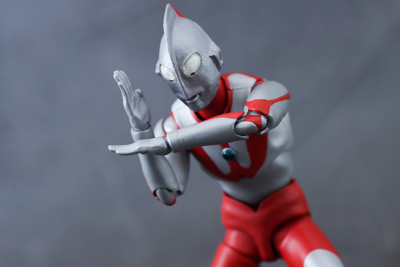 S.H.フィギュアーツ　ウルトラマン　Aタイプ　レビュー　アクション