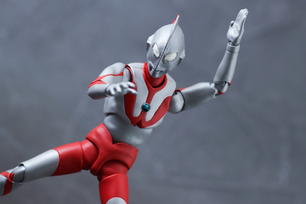 S.H.フィギュアーツ　ウルトラマン　Aタイプ　レビュー　アクション