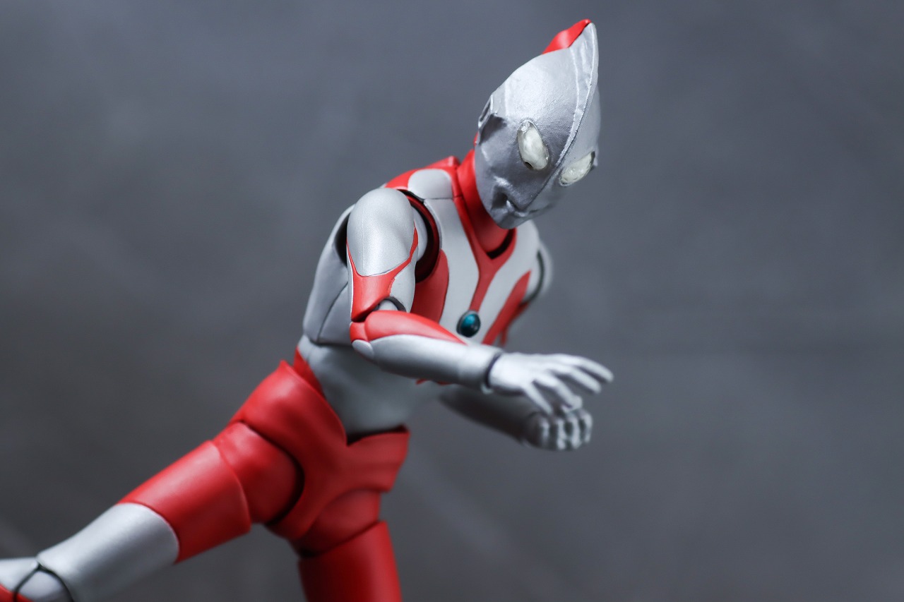 S.H.フィギュアーツ　ウルトラマン　Aタイプ　レビュー　アクション