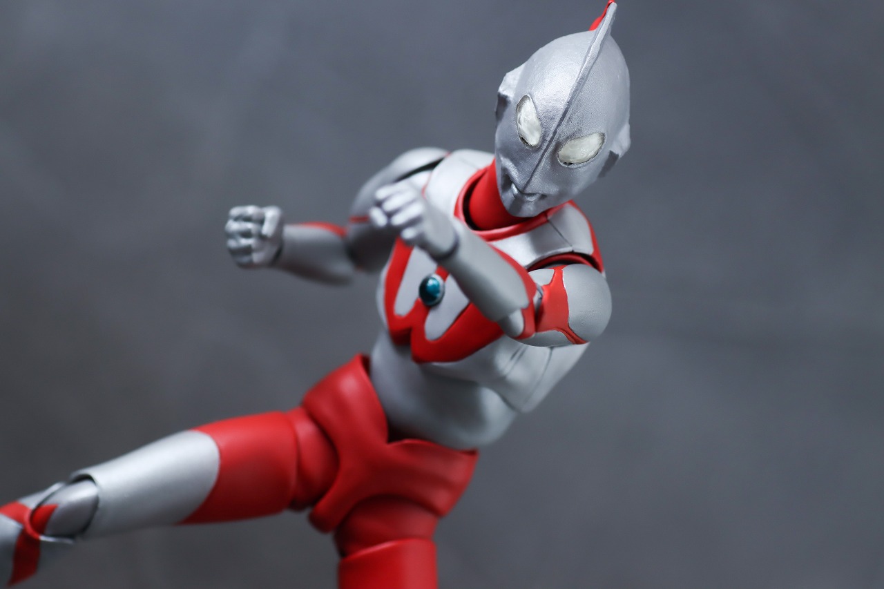 S.H.フィギュアーツ　ウルトラマン　Aタイプ　レビュー　アクション