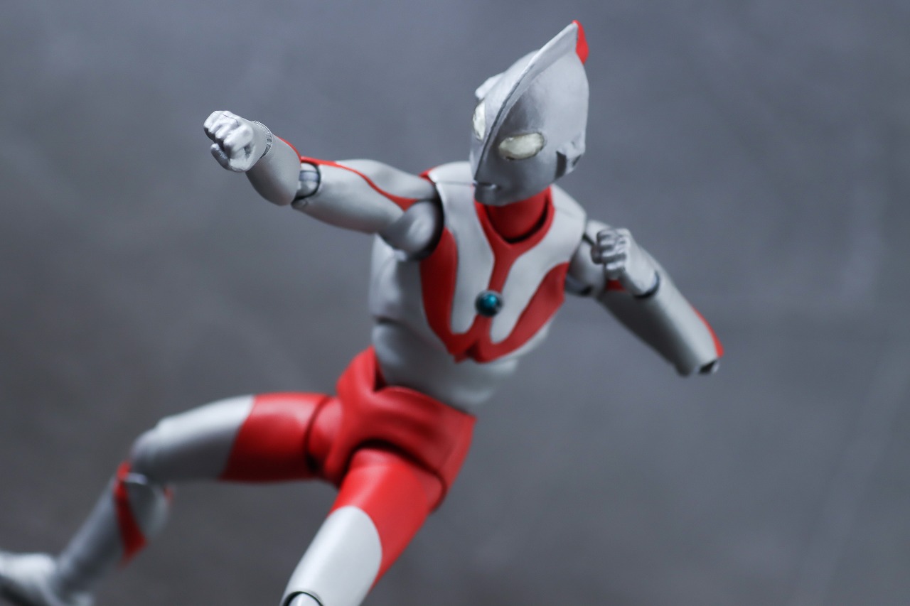 S.H.フィギュアーツ　ウルトラマン　Aタイプ　レビュー　アクション