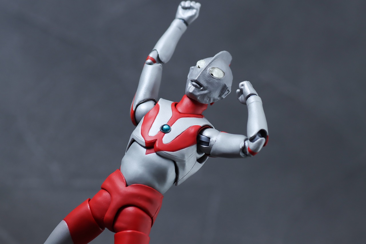 S.H.フィギュアーツ　ウルトラマン　Aタイプ　レビュー　アクション