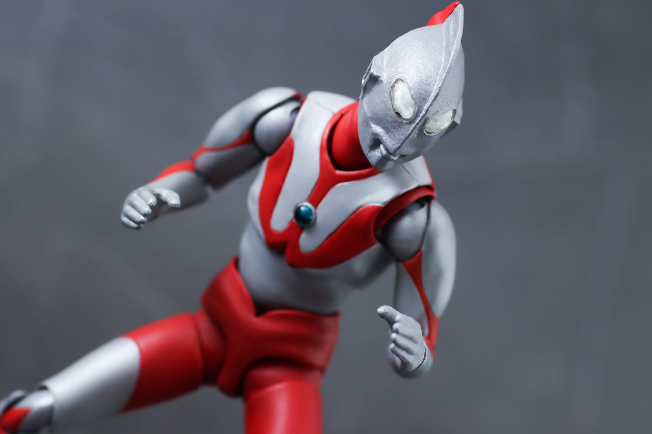 S.H.フィギュアーツ　ウルトラマン　Aタイプ　レビュー　アクション