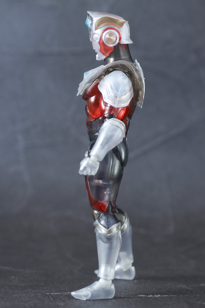 S.H.フィギュアーツ　ウルトラマンタイタス Spceial Clear Color Ver.　レビュー　本体