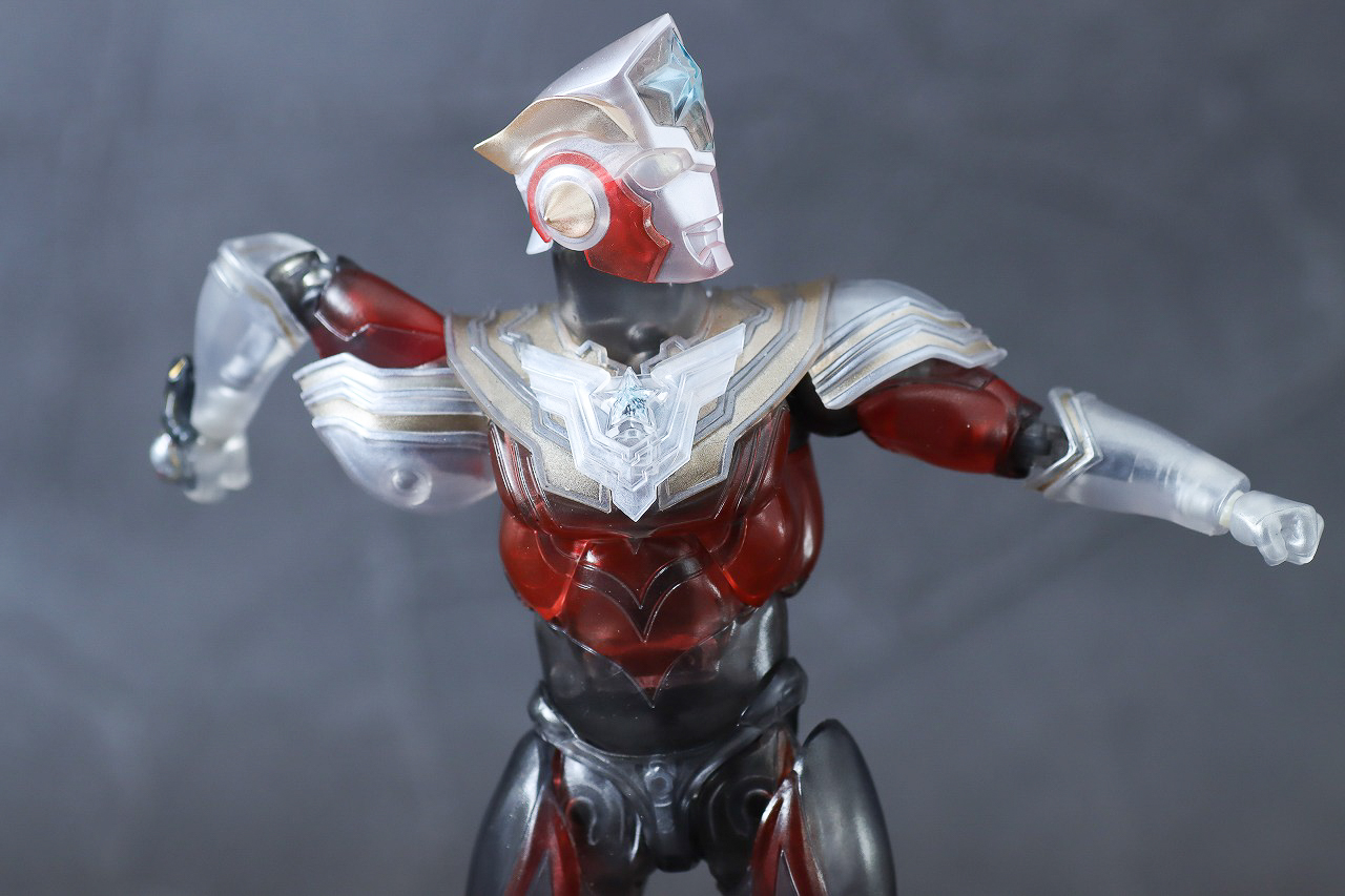 S.H.フィギュアーツ　ウルトラマンタイタス Spceial Clear Color Ver.　レビュー　可動範囲