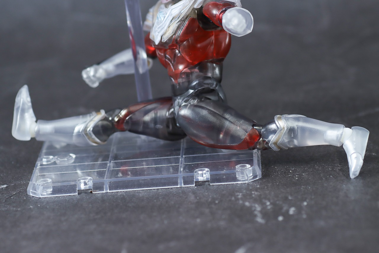 S.H.フィギュアーツ　ウルトラマンタイタス Spceial Clear Color Ver.　レビュー　可動範囲