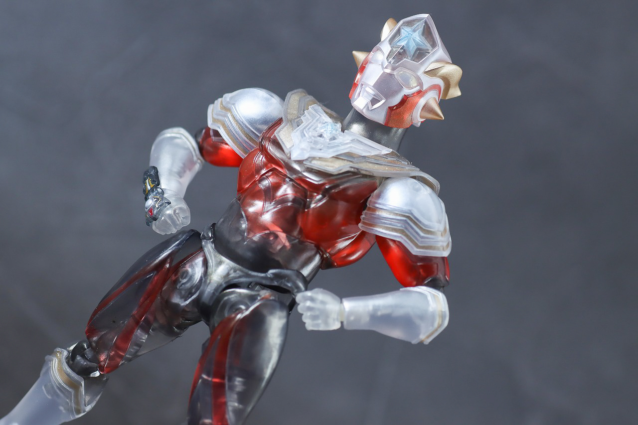 S.H.フィギュアーツ　ウルトラマンタイタス Spceial Clear Color Ver.　レビュー　アクション