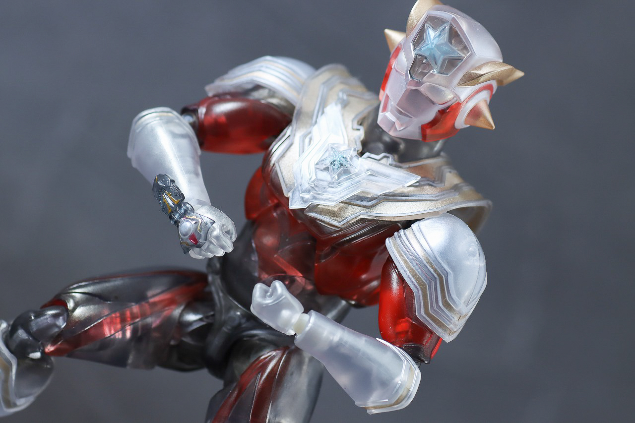 S.H.フィギュアーツ　ウルトラマンタイタス Spceial Clear Color Ver.　レビュー　アクション