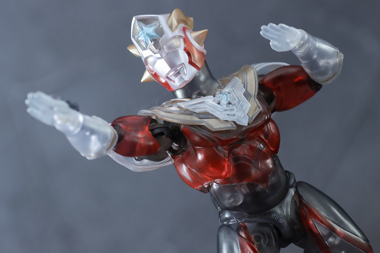 S.H.フィギュアーツ　ウルトラマンタイタス Spceial Clear Color Ver.　レビュー　アクション