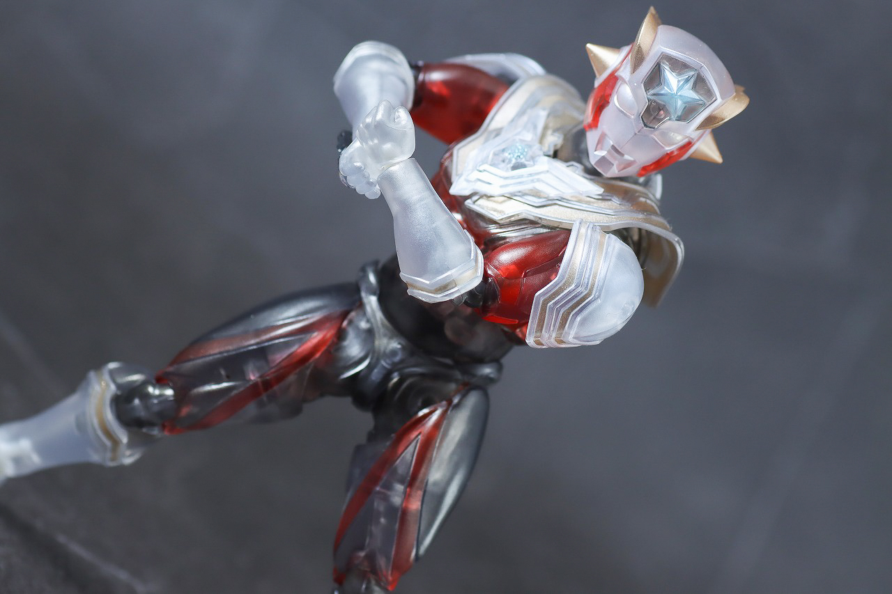 S.H.フィギュアーツ　ウルトラマンタイタス Spceial Clear Color Ver.　レビュー　アクション