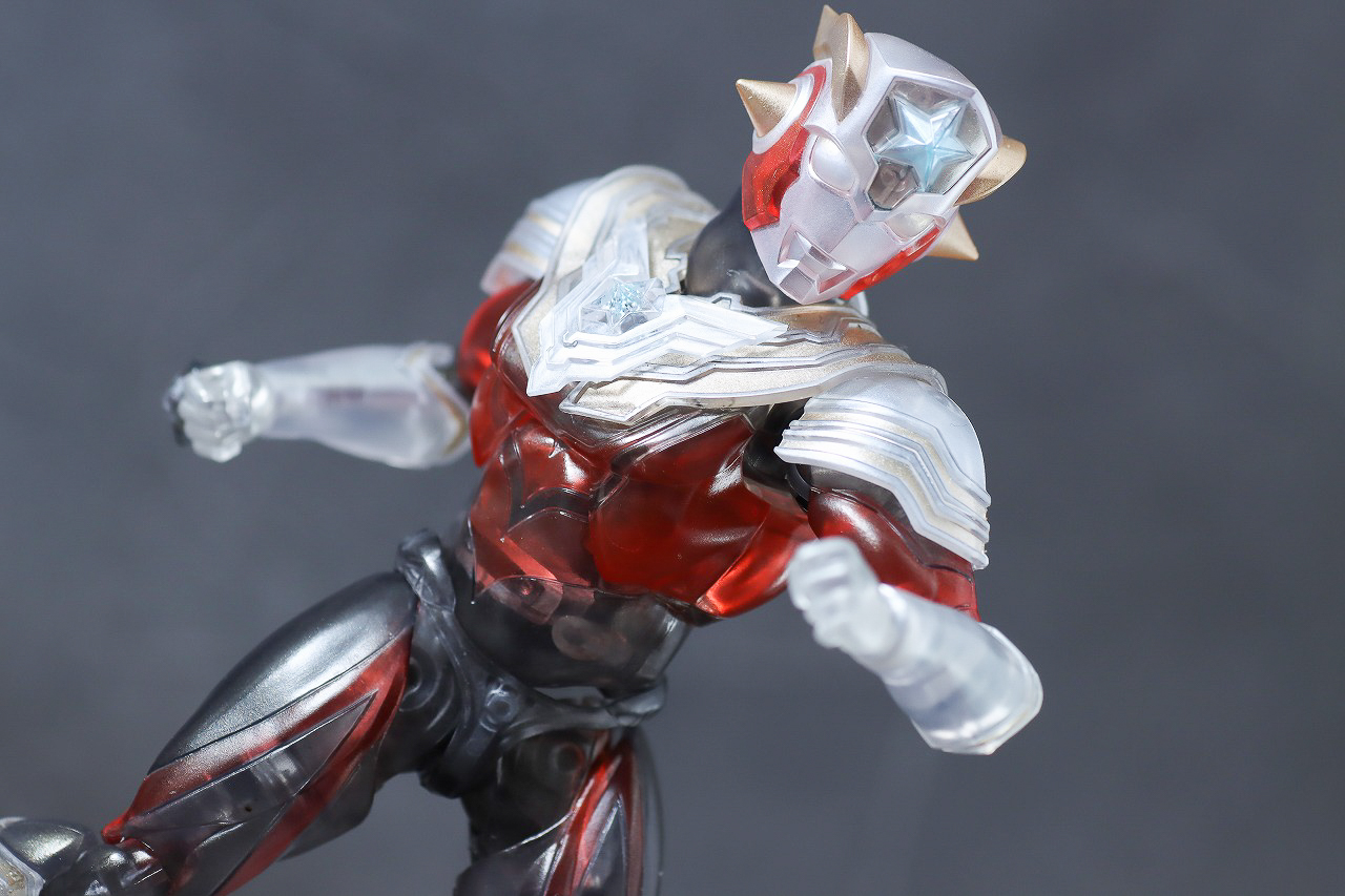 S.H.フィギュアーツ　ウルトラマンタイタス Spceial Clear Color Ver.　レビュー　アクション