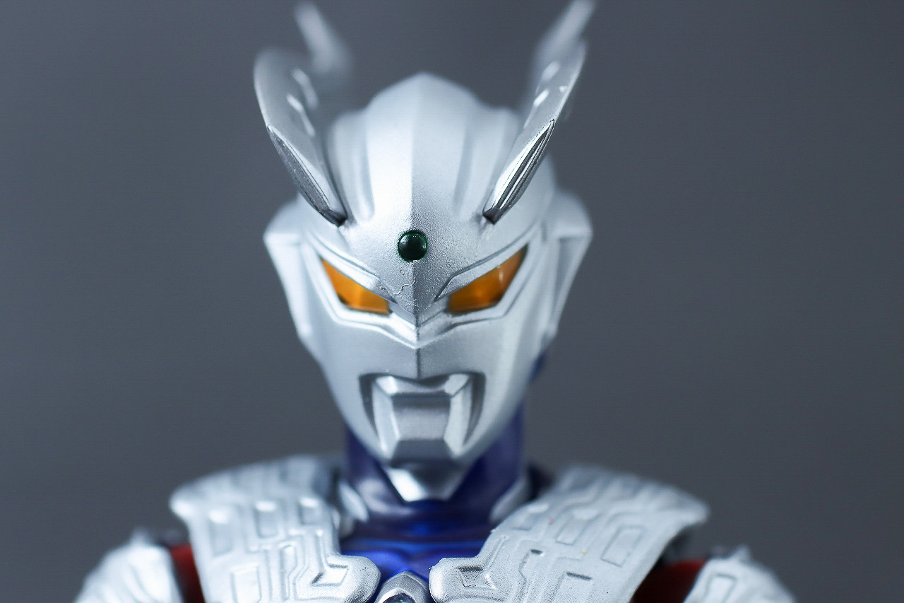 S.H.フィギュアーツ　ウルトラマンゼロ Clear Color Ver.　レビュー　本体