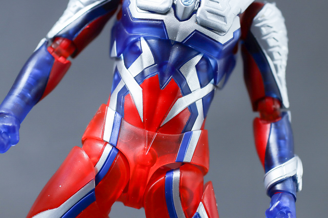 S.H.フィギュアーツ　ウルトラマンゼロ Clear Color Ver.　レビュー　本体