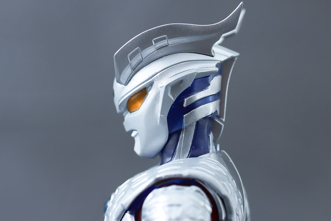 S.H.フィギュアーツ　ウルトラマンゼロ Clear Color Ver.　レビュー　本体