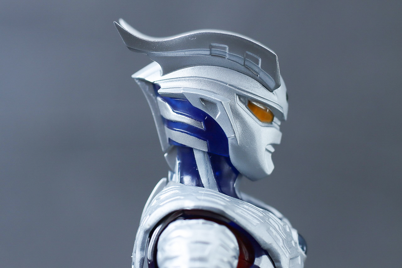 S.H.フィギュアーツ　ウルトラマンゼロ Clear Color Ver.　レビュー　本体