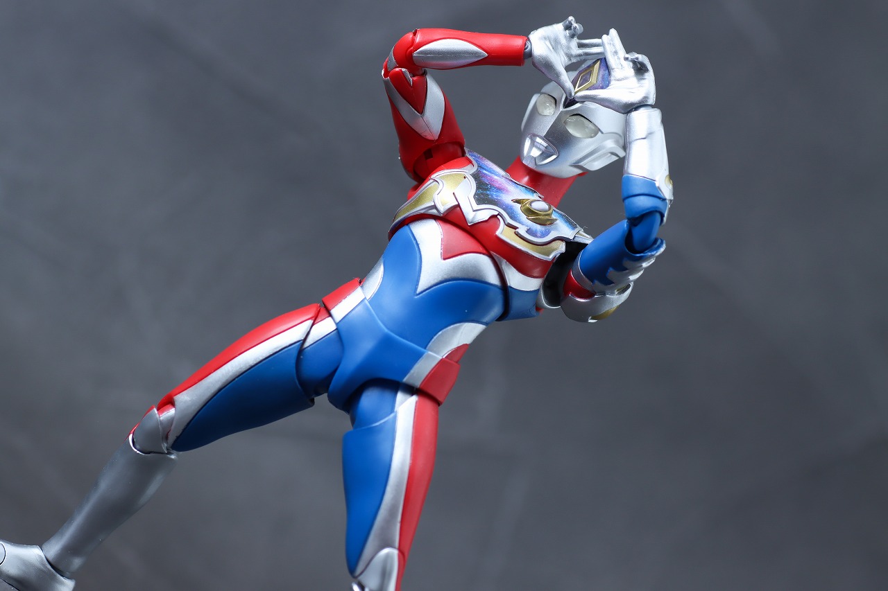 S.H.フィギュアーツ　ウルトラマンデッカー　ダイナミックタイプ　レビュー　アクション