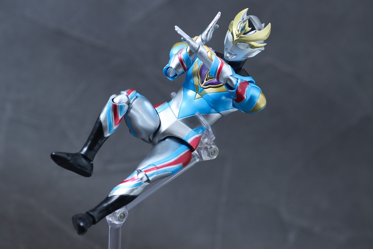 S.H.フィギュアーツ　ウルトラマンデッカー　ダイナミックタイプ　レビュー　アクション