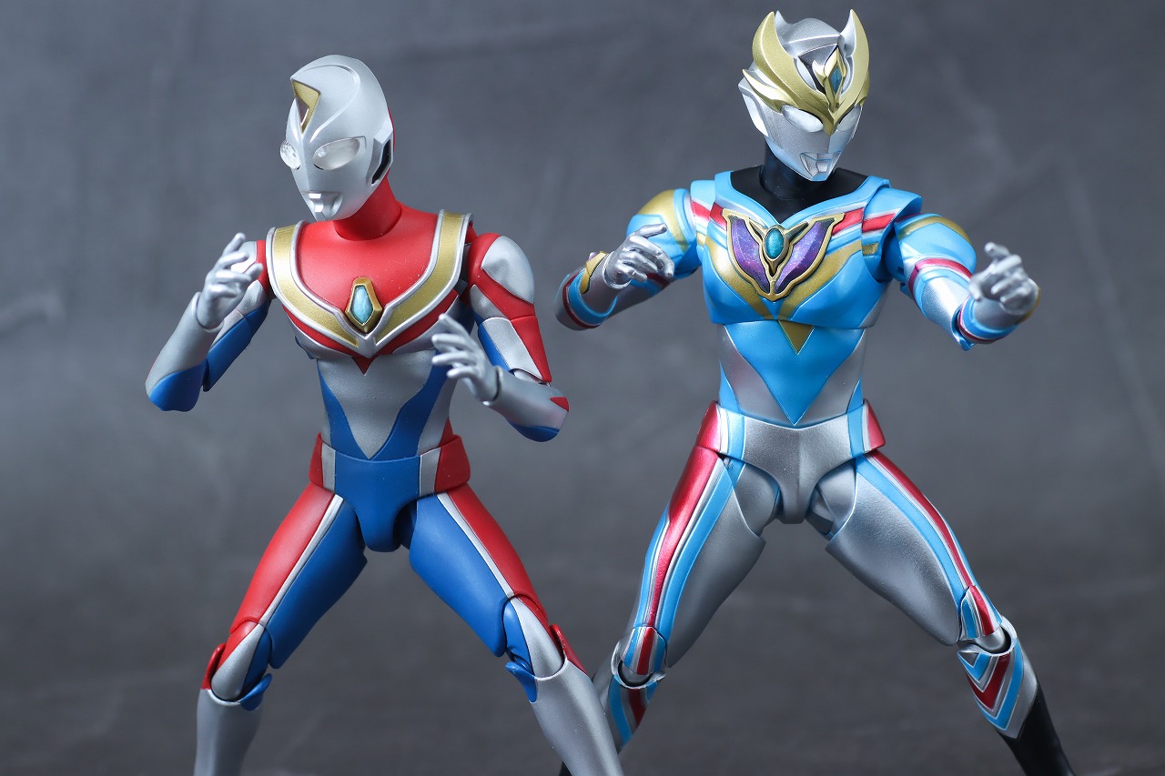 S.H.フィギュアーツ　ウルトラマンデッカー　ダイナミックタイプ　レビュー　アクション　真骨彫製法　ウルトラマンダイナ フラッシュタイプ