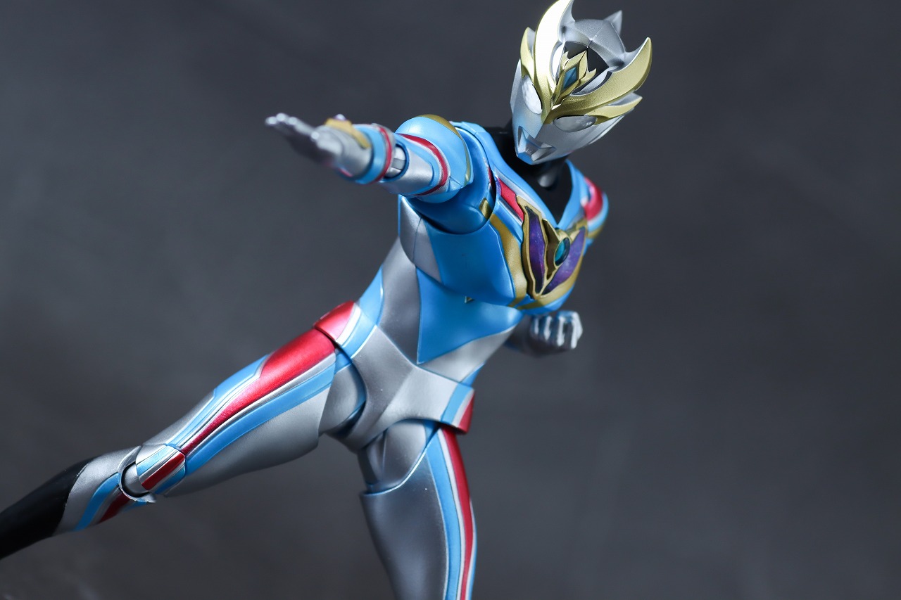 S.H.フィギュアーツ　ウルトラマンデッカー　ダイナミックタイプ　レビュー　アクション