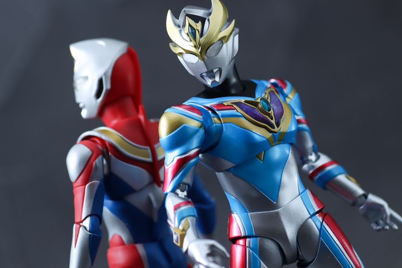 S.H.フィギュアーツ　ウルトラマンデッカー　ダイナミックタイプ　レビュー　アクション　真骨彫製法　ウルトラマンダイナ フラッシュタイプ