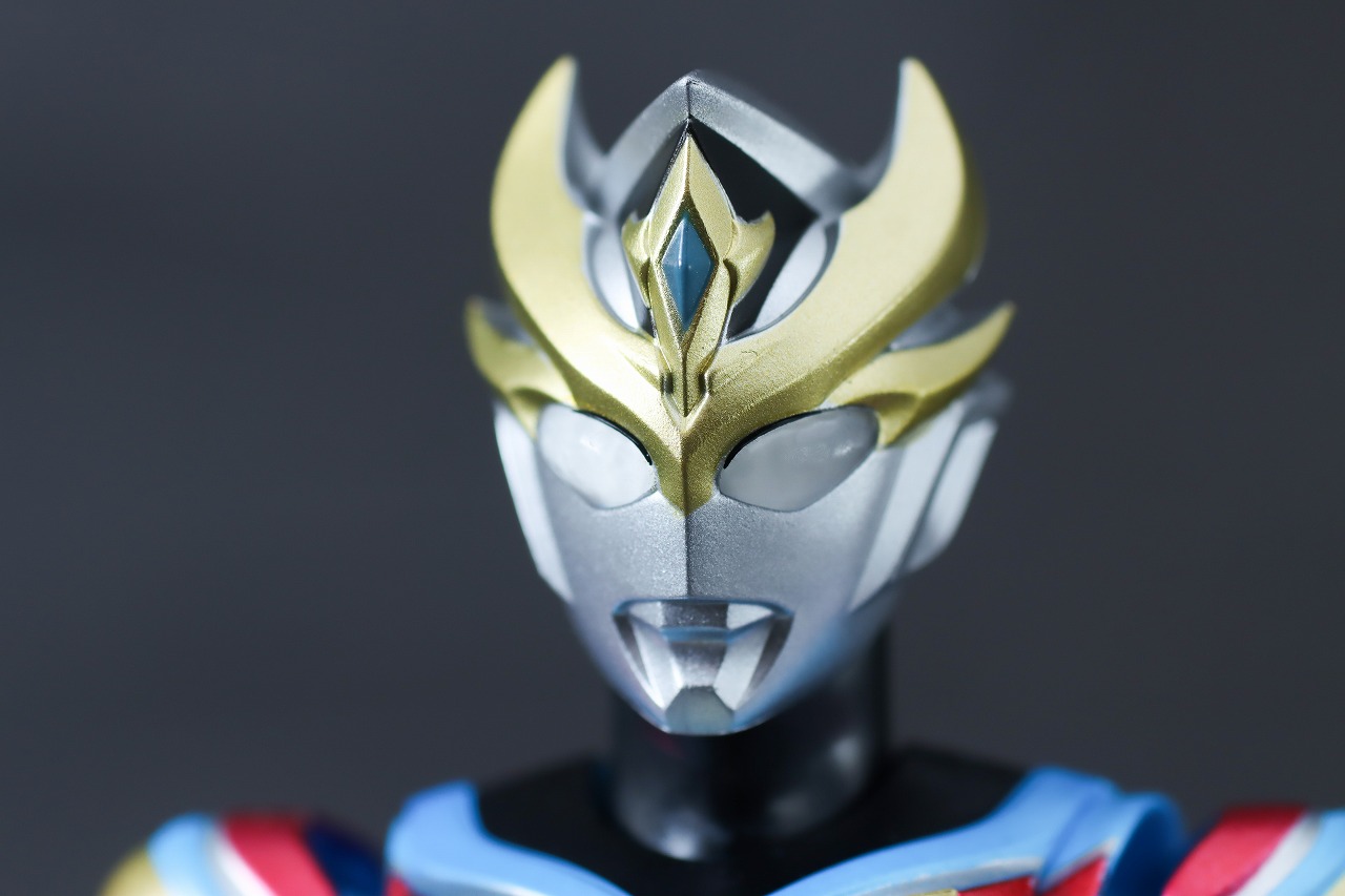 S.H.フィギュアーツ　ウルトラマンデッカー　ダイナミックタイプ　レビュー　本体