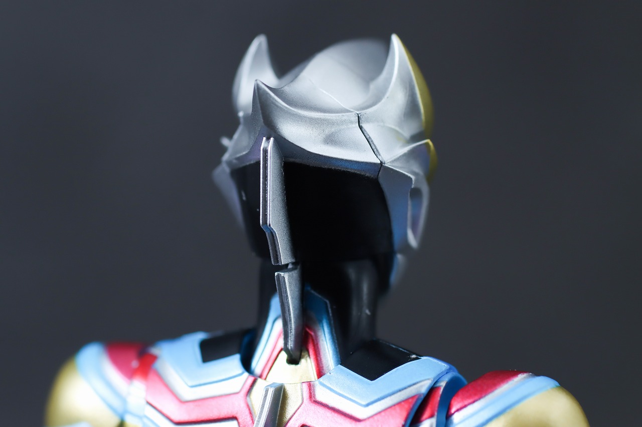 S.H.フィギュアーツ　ウルトラマンデッカー　ダイナミックタイプ　レビュー　本体