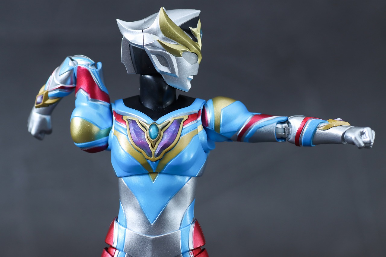 S.H.フィギュアーツ　ウルトラマンデッカー　ダイナミックタイプ　レビュー　可動範囲