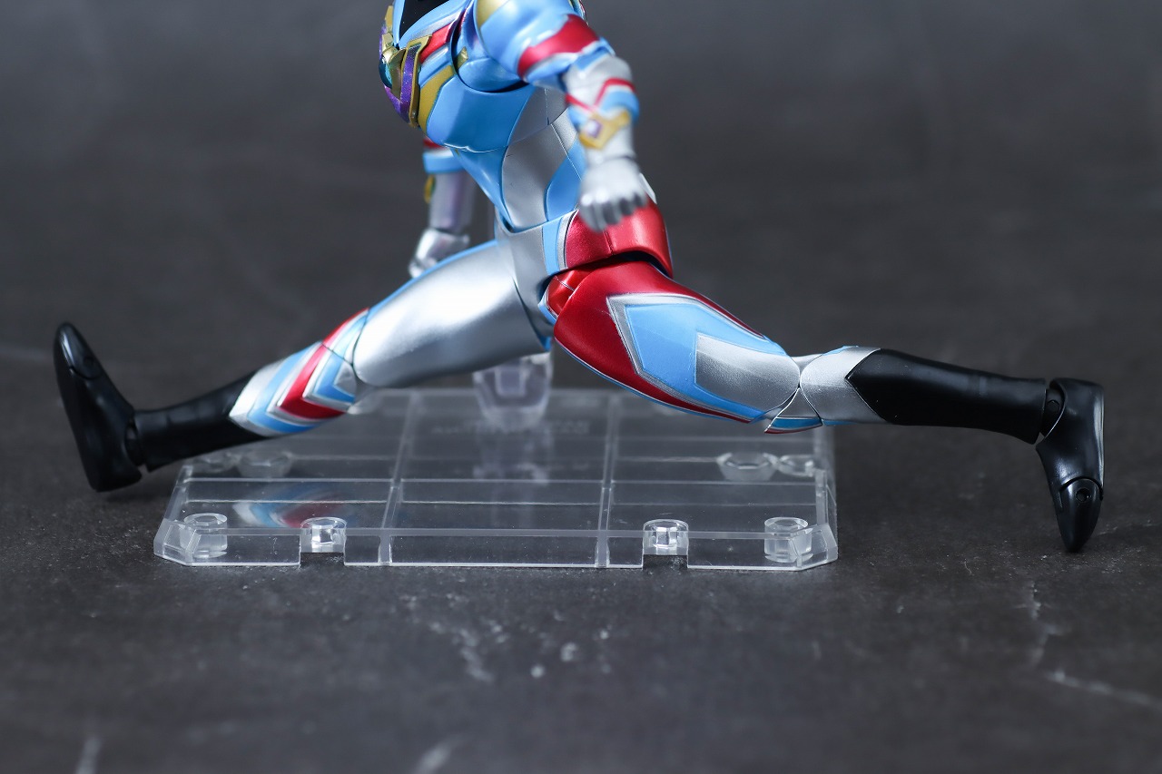 S.H.フィギュアーツ　ウルトラマンデッカー　ダイナミックタイプ　レビュー　可動範囲