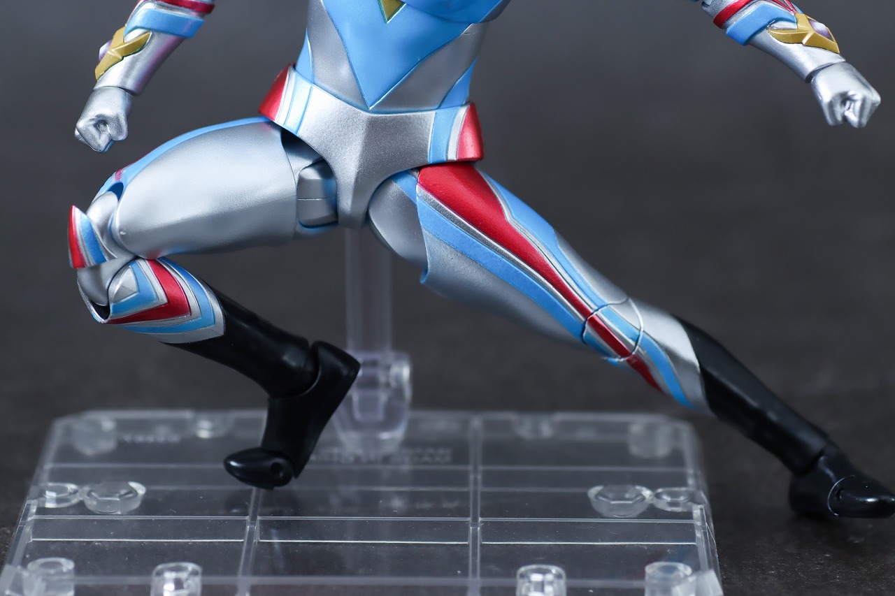 S.H.フィギュアーツ　ウルトラマンデッカー　ダイナミックタイプ　レビュー　可動範囲