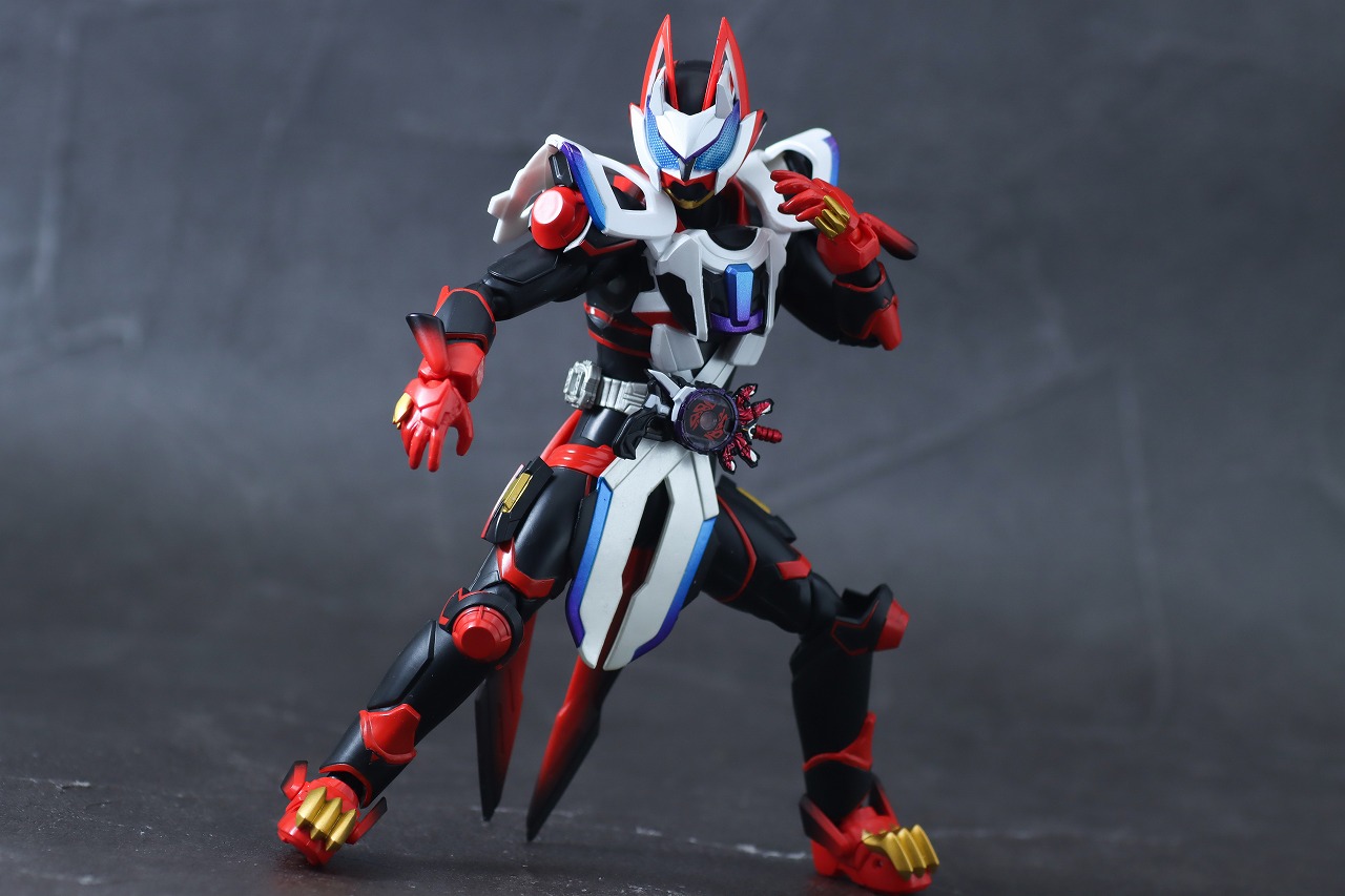 S.H.フィギュアーツ　仮面ライダーギーツ レーザーブーストフォーム　レビュー　アクション