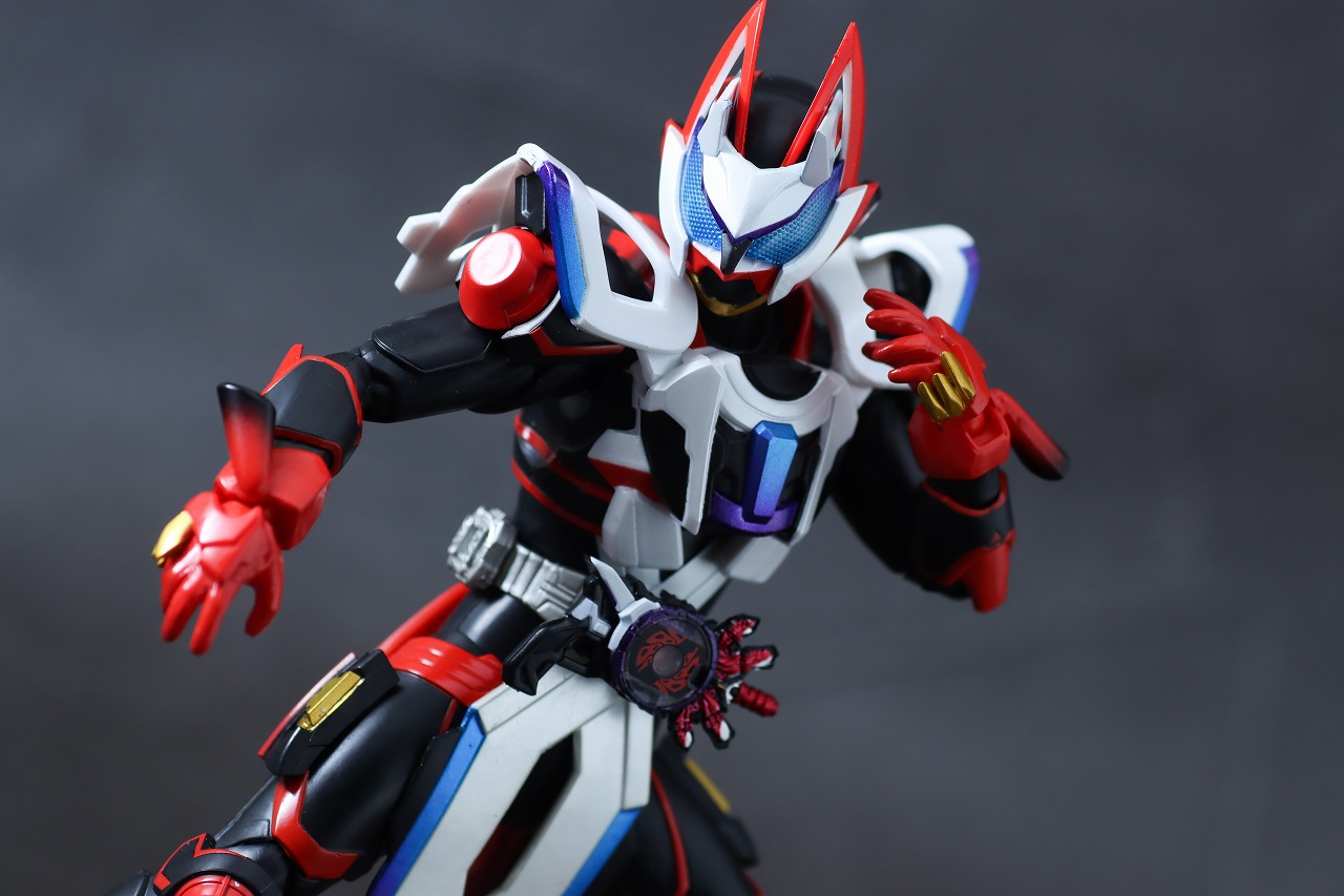 S.H.フィギュアーツ　仮面ライダーギーツ レーザーブーストフォーム　レビュー　アクション