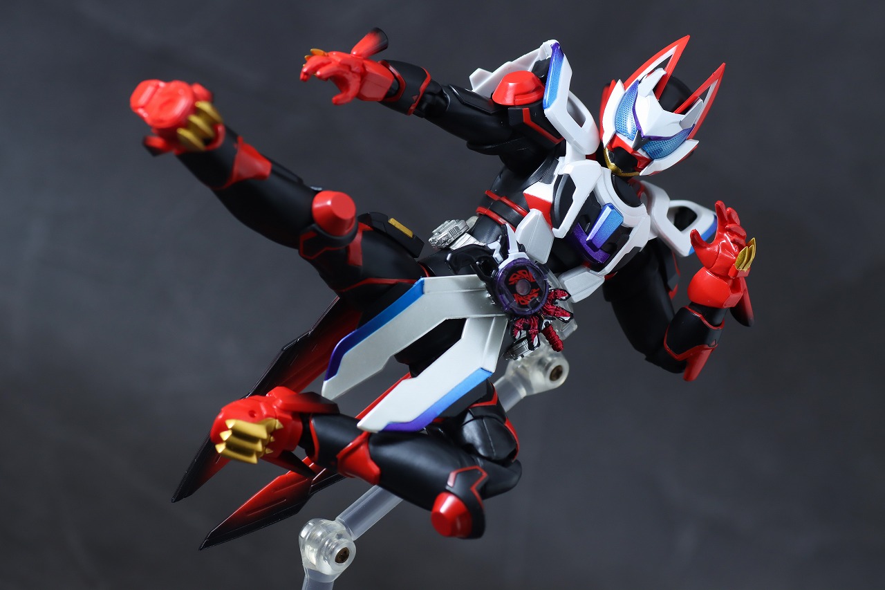 S.H.フィギュアーツ　仮面ライダーギーツ レーザーブーストフォーム　レビュー　アクション