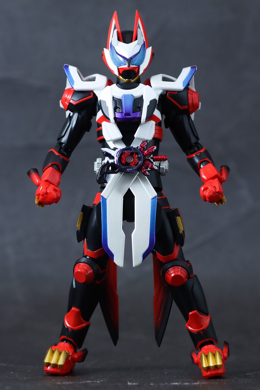 S.H.フィギュアーツ　仮面ライダーギーツ レーザーブーストフォーム　レビュー　本体