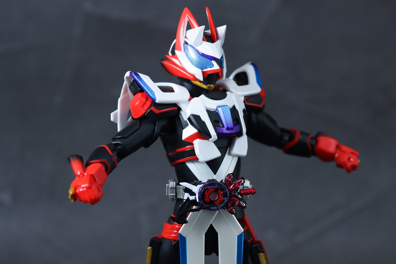 S.H.フィギュアーツ　仮面ライダーギーツ レーザーブーストフォーム／ブーストフォーム マークⅡ　レビュー　可動範囲