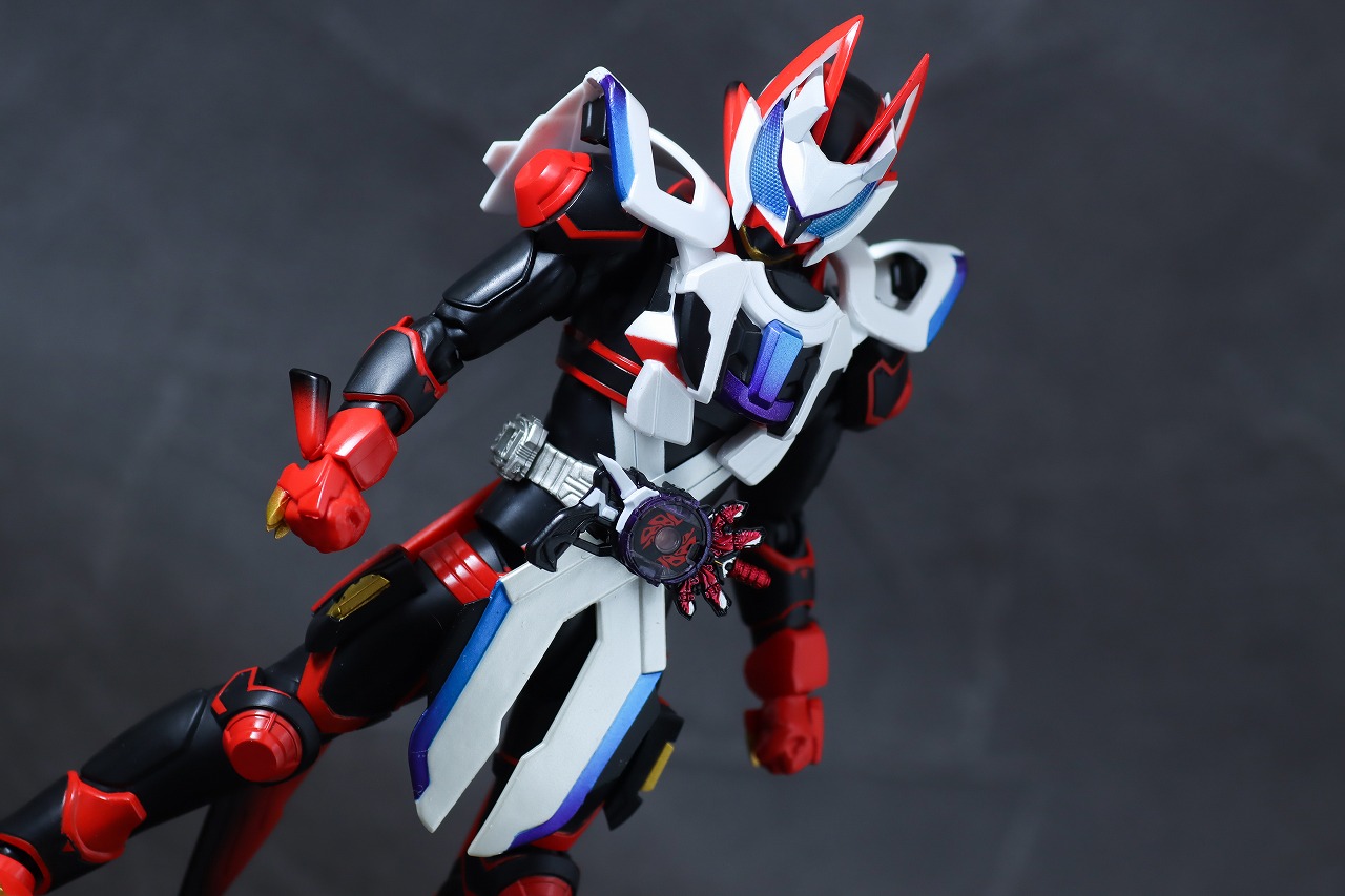 S.H.フィギュアーツ　仮面ライダーギーツ レーザーブーストフォーム　レビュー　アクション