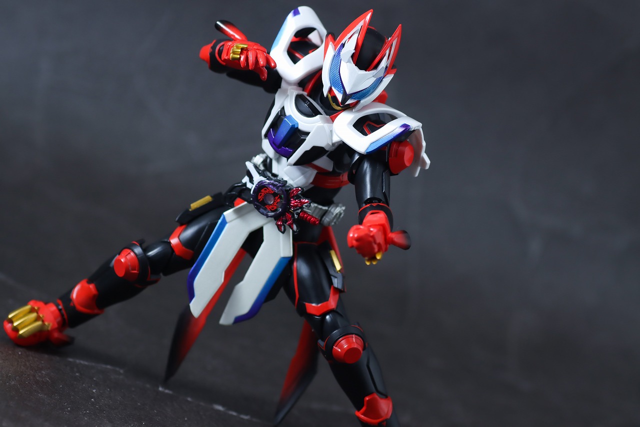 S.H.フィギュアーツ　仮面ライダーギーツ レーザーブーストフォーム　レビュー　アクション