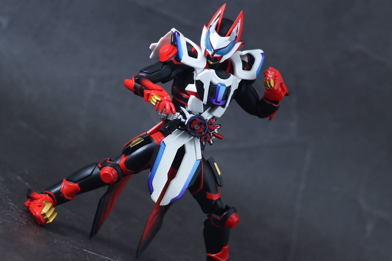 S.H.フィギュアーツ　仮面ライダーギーツ レーザーブーストフォーム　レビュー　アクション